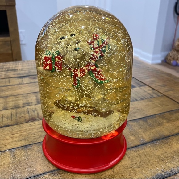 Vtg Festive snow globe featuring a Yorkshire Terrier - Picture 2 of 6
